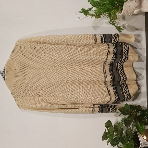 Beige Kismet cardigan in size medium - Picture 2 of 4